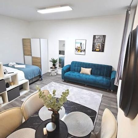 Affordable Suite In Vienna'S Hotpoint Bagian luar foto