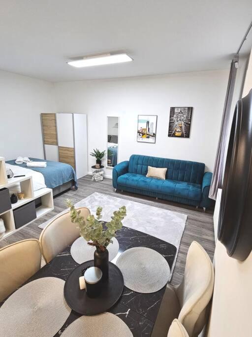 Affordable Suite In Vienna'S Hotpoint Bagian luar foto