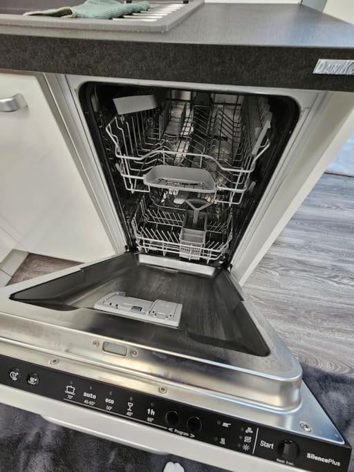 Affordable Suite In Vienna'S Hotpoint Bagian luar foto